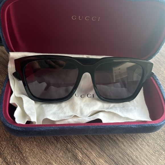 Gucci - Picture 4 of 17